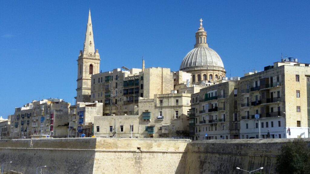 Porte de Mdina,King's Landing (Game of Thrones),Place de Bastion,Jardin de Fontanella,Cathédrale Saint-Paul,Musée de la Cathédrale,Dürer,Rembrandt,Collection de pièces,Palazzo Falson,Musée,Donjons de Mdina,Palais Vilhena,Passages cachés,L'expérience Mdina,Monastère Carmélite,Priory Carmélite,Malte,Sites historiques,Ville du Silence,Monuments de Mdina